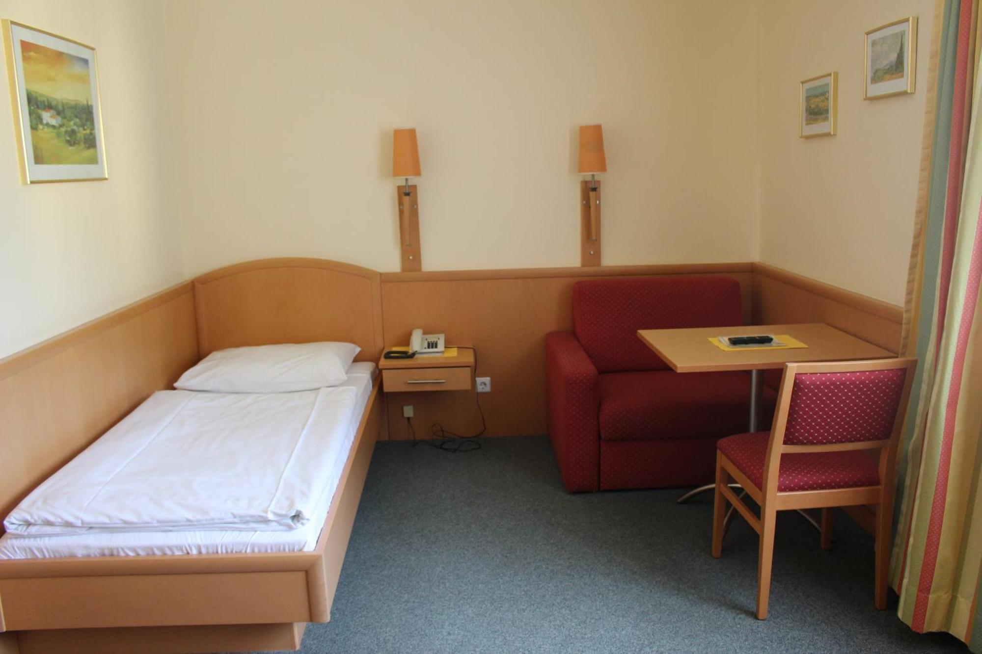 Hotel Ganslhof - Adults Only Salzburg Bilik gambar
